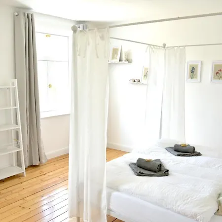 White Midsommar - Stilvolle Wohnung, 3 Schlafzimmer, Wohnzimmer, Kueche Landshut Exterior photo