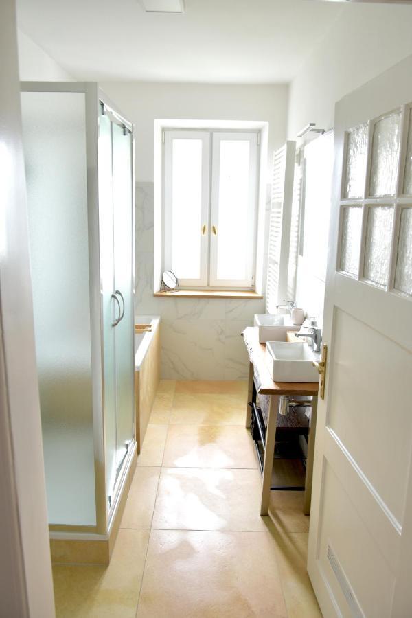 White Midsommar - Stilvolle Wohnung, 3 Schlafzimmer, Wohnzimmer, Kueche