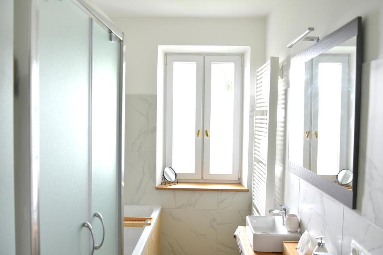 White Midsommar - Stilvolle Wohnung, 3 Schlafzimmer, Wohnzimmer, Kueche *