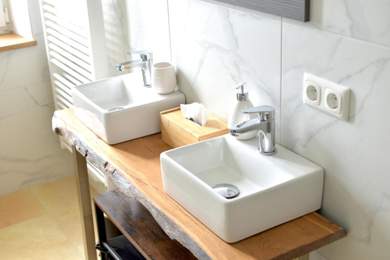 White Midsommar - Stilvolle Wohnung, 3 Schlafzimmer, Wohnzimmer, Kueche